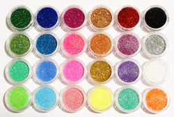 24 bokser med glitter til neglepynt