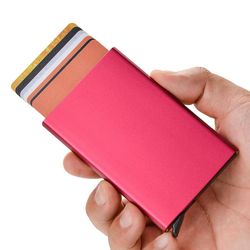 Kortholder med RFID-beskyttelse . Pop-up . Rosa