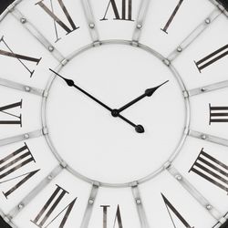 WOMO-DESIGN | XXL Stor Väggklocka Göteborg rund Ø71 cm; Vit-Svart; Trä-Metall; Vintage-stil; Retro Dekoration; Romerska siffror; Ljudlös; Tyst