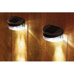 Solcelle-LED-lampe til veggen (fås i svart og hvit)
