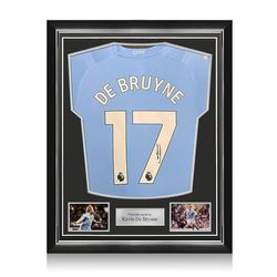 Exclusive Memorabilia Kevin De Bruyne signerte Manchester City 2023-24 fotballdrakt. Overlegen ramme