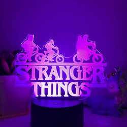 Qinwei Stranger Things Night Light 3d Led Illusion Lampe Med 16 Farve Fjernbetjening Til Børn Soveværelse Dekorationer Lys - Sort Sæde