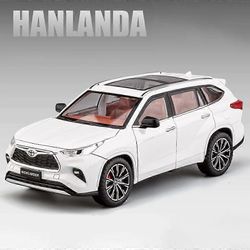 1:24 Toyota Highlander SUV Alloy Car Model Diecast &; Toy Metal Off-road Vehicles Automalli Simulointi Ääni ja valo Lasten lahjat Leluautot Valkoinen