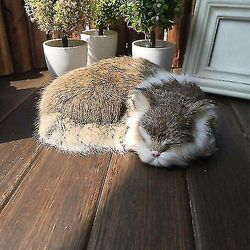 Realistinen nukkuminen Elävä kissa Pehmo Tekoturkis Luonnollisen kokoinen Pörröinen talo Eläin-hao Ruskea