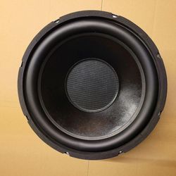 Magnat Anniversary 3000 bassokaiutin 30 cm subwoofer 1400 wattia