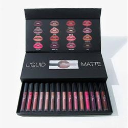Till Hudabeauty 16kpl/setti Christmas Kit Liquid Matte Lipsticks RAJOITETTU ERÄ