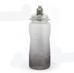 Lauwodun 2.2l Gradient Color Høj temperatur resistente Plastic Cup Straw Bounce Fitness Udendørs Sport Stor kapacitet Vandflaske ny grå til sort