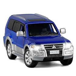 Toy Cars 1:32 Mitsubishi PAJERO SUV Alloy Car Malli Painevalettu lelu Vehicle Metalli Auto Mallikokoelma Ääni ja valo Simulaatio Lasten lahja Sininen