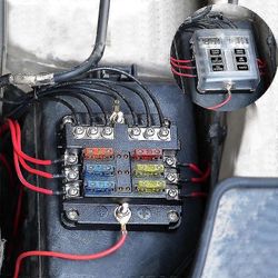 6-tie 12v-24v Auto kuorma-auton sähkönjakelu terä sulakepidike laatikko W / sulakkeet