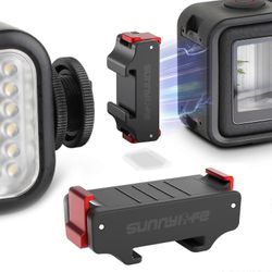 varten DJI Osmo Action 5 Pro / 4/3 Sunnylife magneettinen pikalukitus kylmäkenkäsovitin toimintakamera täyttövalomikrofonisovitin (musta)