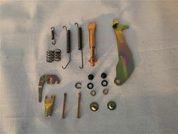 Takapyörän jarrujen korjauspaketti korjaussarjalle Mitsubishi PAJERO V31 V32 V33 V43 MR205288 MR205289 MR205287 MR205286~32773