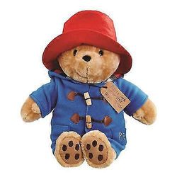 Paddington Bear istuu