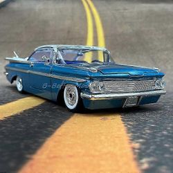 1:24 Painevalettu automalli lelu 1959 Chevy Impala pienoisajoneuvon kopio keräilijä Edition sininen 2 ei laatikkoa