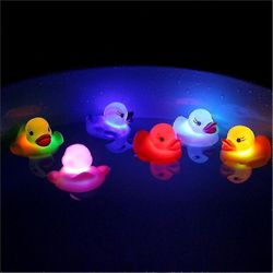 6x sød led blinkende lys Flydende and badekar bruser gummi legetøj til børn