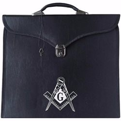 Bricks Masons Masonic regalier provinsielle fuld kjole forklæde firkantet kompas g tilfælde [flere farver] Sort med masonic symbol 18.5" x 16.5" x 2"