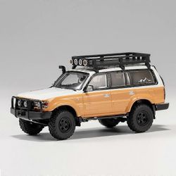 GCD 1:64 Toyota Land Cruiser LC80 Diecast pienoismalli auton leluautot Valkoinen ruskea