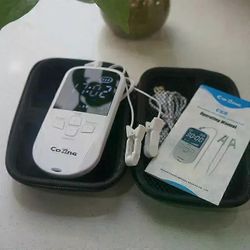 Boussder Laite Aivojen elektroninen terapia stimulaatiolaite Hierontaelektrodi Uni Unettomuuden hoito Ivory 220V