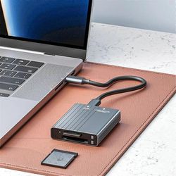 CFexpress-muistikortti, tyyppi B + tyyppi A, USB 3.1 Gen2 10 Gbps:n kortinlukija