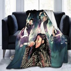 Julie and The Phantoms Ultra-Soft Micro Fleece Blanket pehmeä ja lämmin heittohuopa a1932jvrivjh3949 40x30in 76x102cm