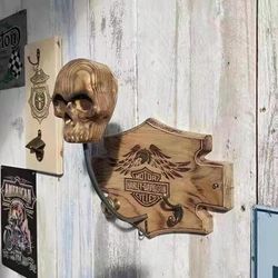 Denstyle motorsykkel hodeskalle hjelm holder, harpiks veggbrakett spøkelse hodet dekor Halloween hodeskalle ornament hjelm henger Style E