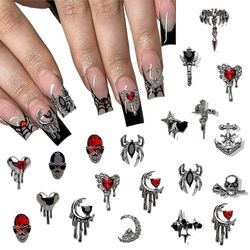 45 stycken nagelkonsttillbehör 3d legering nagelkonst smycken mörk stil kråkhjärta spindel dödskalle kors halloween populära spik diamantsmycken