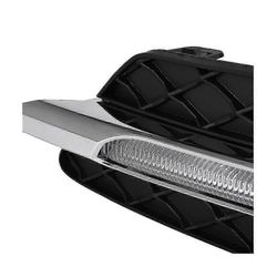 Oikea LED-päiväajovalot sumuvalon lamppu sopii C-luokkaan W204 C250 C300 11-13