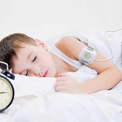 Yökasteluhälytin pojille ja tytöille Pissahälytys äänenvoimakkuudella, tärinällä ja salamavalolla Sängyn kastelumonitori pottaharjoittelu enureesia...