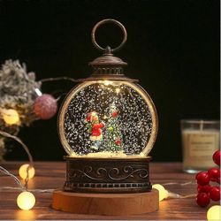 Lumisadepallo valaistuilla joulukoristeilla, joulupukin lumisadepallo jouluinen lumisadepallo lyhty pyörivällä kimalluksella, joululahjat A