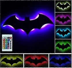 LED-seinävalaisin kaukosäätimellä Batman värikäs projektio yövalo makuuhuoneen KTV-käytävän taustalle, USB