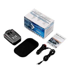 Päivitetty V9-auton tutkatunnistin Englanti Venäjän digitaalinen näyttö 12V auton valvontaetäisyys Etävaroitus äänikehote