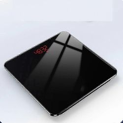 Puhuva digitaalinen vaaka, suuri taustavalo takaa selkeän näkyvyyden, varustettu erittäin leveällä alustalla mukavuuden ja vakauden takaamiseksi, 5...