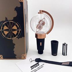 Kpops Ateez Lightstick Ver.2 Ver.1 Globe Konsert Hand Lamp Collection Party Flash lysrør Leker Gift For Fans