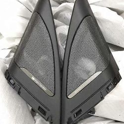 Auto BMW F34 3GT 3-sarjaan kaiutin etuoven diskanttikaiutin audio HiFi musiikkikeskus kojelauta kaiutin äänitorvi kaiuttimien suojukset F34 2 kpl k...