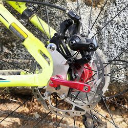 ZTTO pyörän levyjarrusovitin alumiiniseosjarru kiinteä istuinsovitin muunnin maantiepyörän jarrutarvikkeet