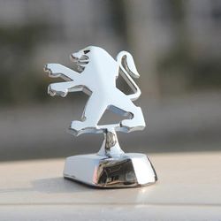 Metalliauton koristelu 3D-auton tunnusmerkki Auto Front Hood Bonnet -tarra Peugeotille