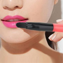 Optrækkelig bærbar lip eyeliner læbestift børste makeup kosmetisk skønhedsværktøj