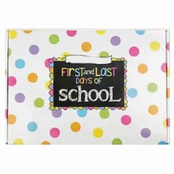 Luokan vartijoiden albumi, jossa on ensimmäinen viimeinen koulupäivä, valokuvakyltit syntymäpäivälahja Tyttöjen kirja