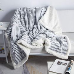 Linkrunning Sherpa Fleece tæppe vendbart Sherpa Flannel tæppe Blødt Fuzzy Plys Fluffy tæppe Varmt hyggeligt med strip Perfekt kast til alle årstide...