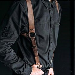 Tinor Säädettävät Miehet Pu Leather Selkävyö Runko Rinta valjaat Henkselit Vyö (1kpl, ruskea)