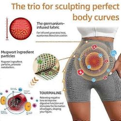 Ice Silk -shortsit mikrovärähtelyhieronnalla lihasten palautumiseen musta M