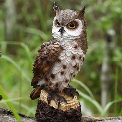 Tinor Pöllön variksenpelättimet, hartsipöllön taidekäsityö, työpöydän hahmokoristepatsas