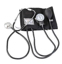 Älykäs manuaalinen verenpainemittari mansetilla ja stetoskoopilla