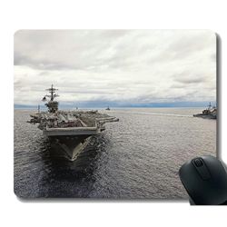 Gerui (260x210x3) Musmatta med sydd kant, militär Uss Theodore Rooseve