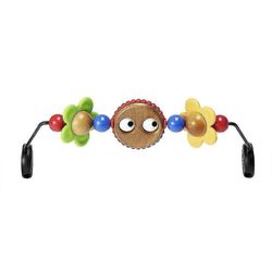 Vauvan keinutuoli vastaa uniapumusiikkile lelua