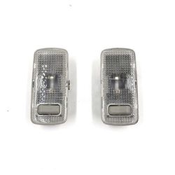 Sisätilojen keskeyttävä kattovalaisin kytkimellä, Nissan Qashqai Teanan lukuvalo - vasen ja oikea Left and right