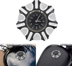 Ilmaava kaasusäiliön korkki oikeanpuoleiset kierteet Polttoainekorkki kellolla, joka sopii Harley Sportsteriin Dyna Touring Road King Softail Trike...