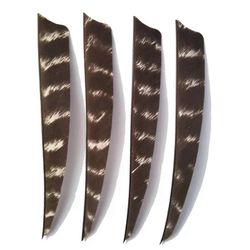 5" kalkkunan sulka - Luonnonmukainen jousiammuntanuolen sulka, vasen/oikea 12 kpl right