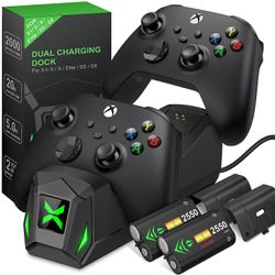Xyc 2x2550mah oppladbart batteri + kontrollerladerstativ for Xbox Series X/s/xbox One X/xbox One S