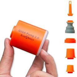 Giga-pumpe 2.0 Mini luftpumpe til madrasmåtte Camping Udendørs bærbar elektrisk pumpe svømmeringrugepumpe med 5 dyser Orange