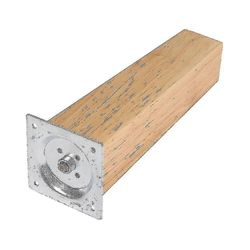 Sarja 4 puisesta tammikalusteen neliönmuotoisesta jalasta